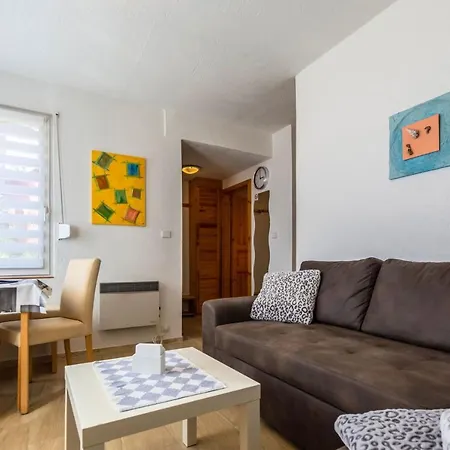 Ferienhaeuser Hitthim - Plogshagen Διαμέρισμα Baabe