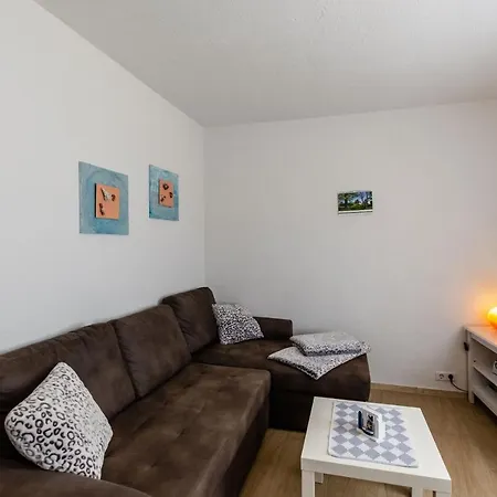 Διαμέρισμα Ferienhaeuser Hitthim - Plogshagen