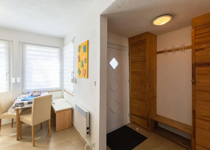 Ferienhaeuser Hitthim - Plogshagen アパート